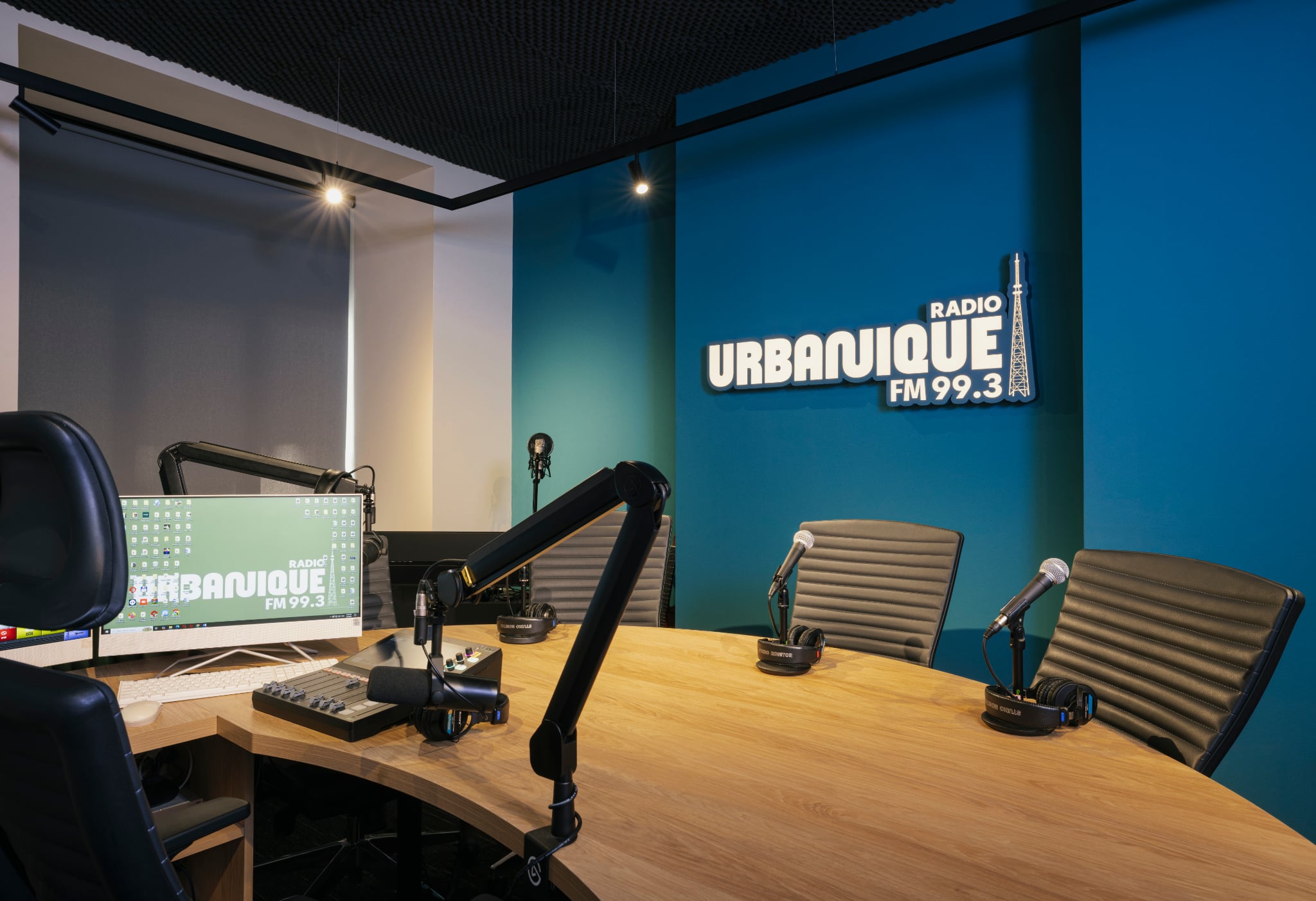 1fc8ea35-a6e7-4149-8232-b3a9f934a851